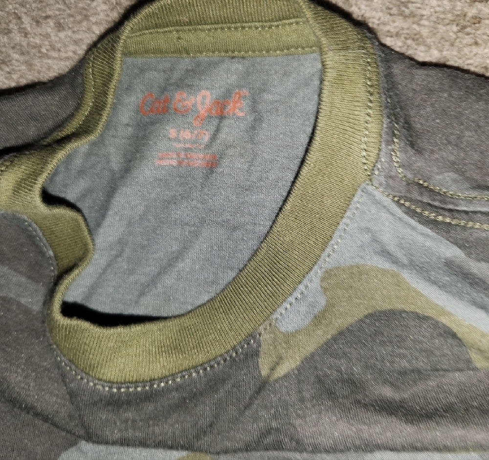 Cat & Jack Green and Gray Camo Tee - Picture 3 of 3